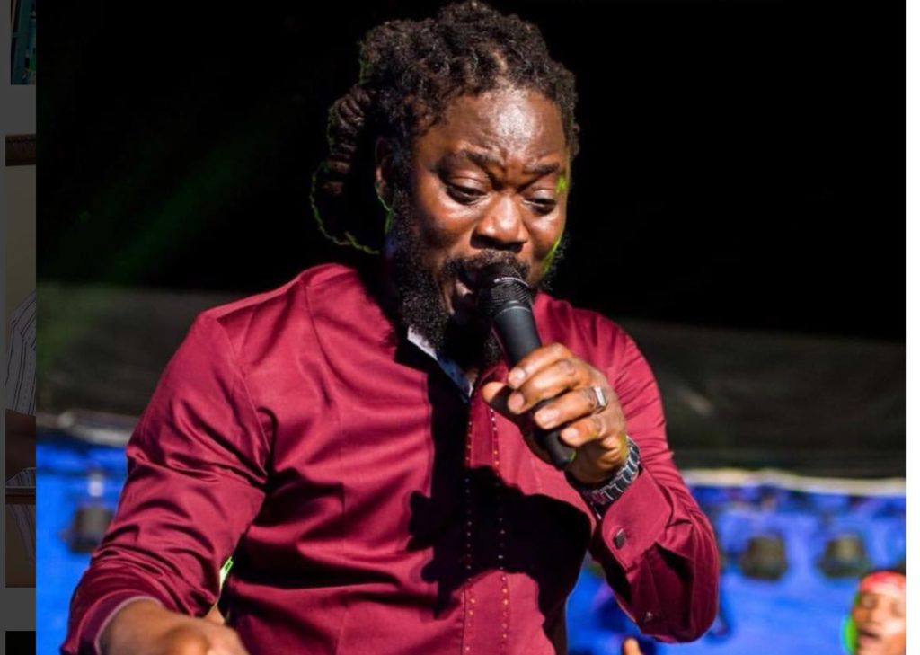 Daddy Showkey Goes Searching for Food Seller Whose Products Got Destroyed By Edo State Taskforce
