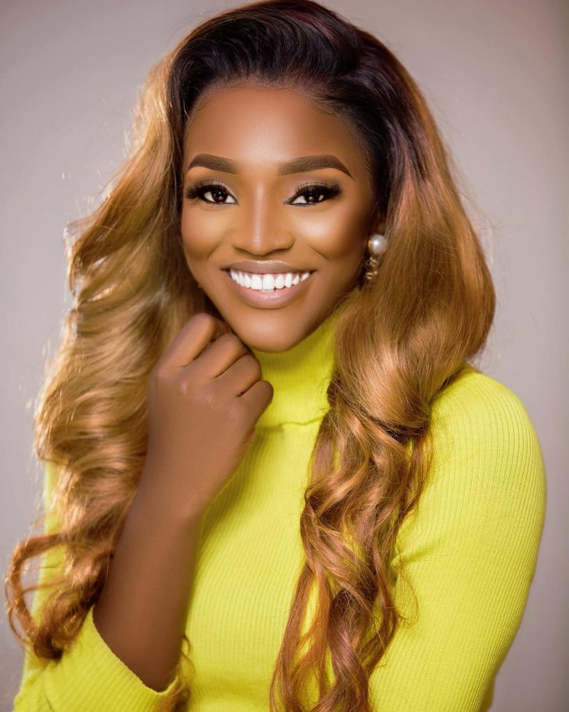 Singer Bukunmi Oluwasina Bags Award For Excellence Singer Bukunmi Oluwasina Bags Award For Excellence