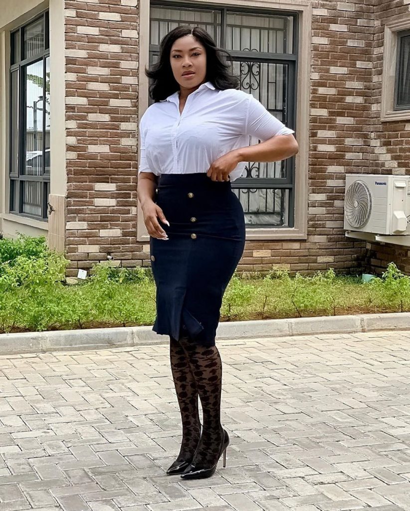 Nollywood Actress Angela Okorie Involved In A Physical Combat With Police Nollywood Actress Angela Okorie Involved In A Physical Combat With Police