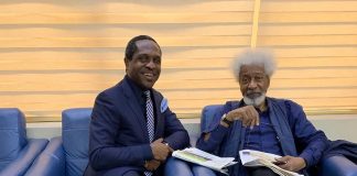 Shocking: Young Nigerian Orders Wole Soyinka Out Of His Seat - Tonye Cole Reveals