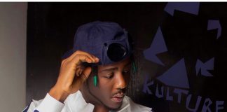 Ladies Goes Nut After Meeting Nigerian Rapper Zoro